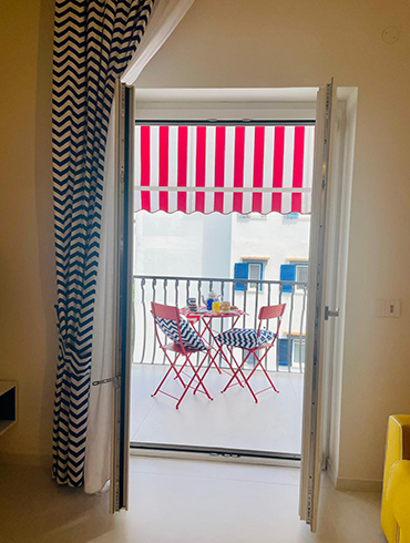 1 interior 370 x 490 1 interior 370 x 490